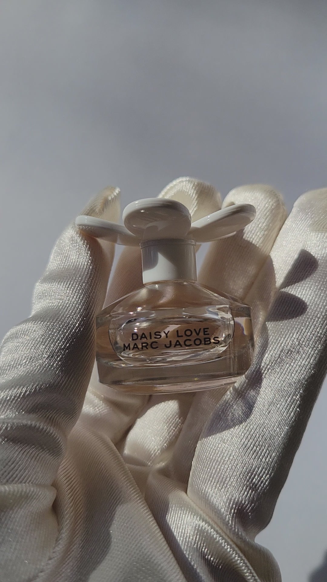 🌸 Marc Jacobs – Daisy Love (Mini)