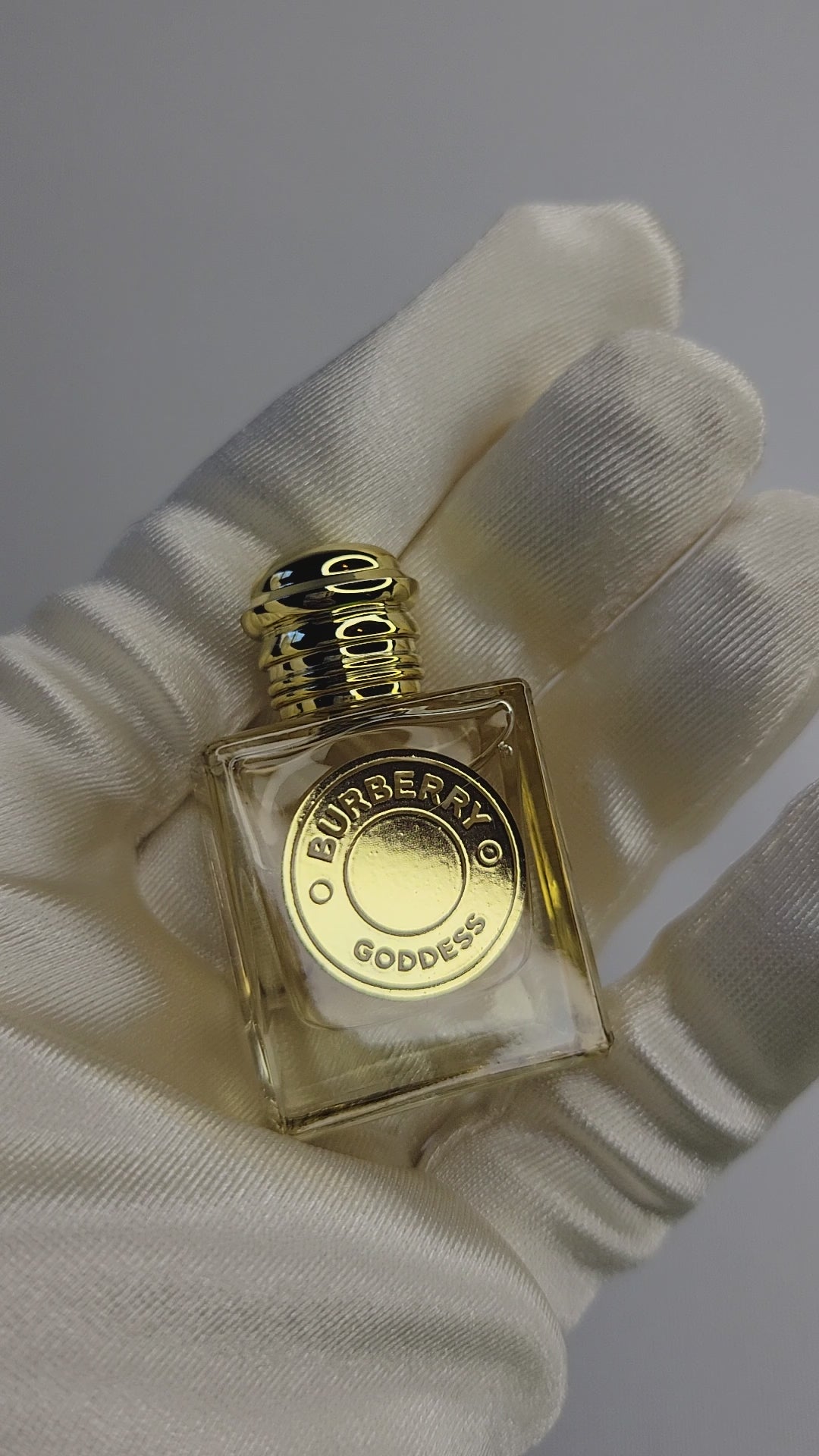 🌸 Burberry – Goddess Eau de Parfum (Mini)